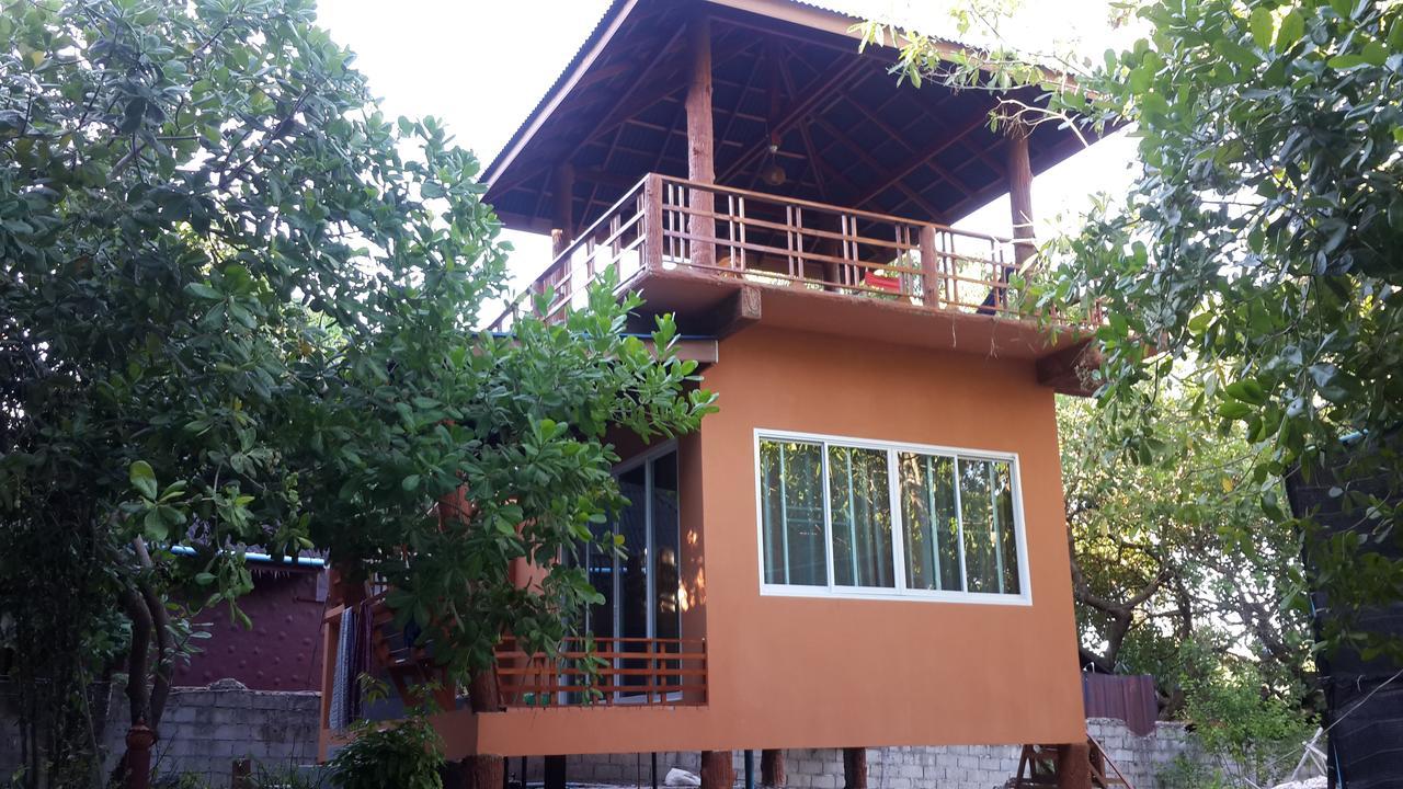 Jj Beach Resort & Jj Seafood Koh Phayam Exterior photo