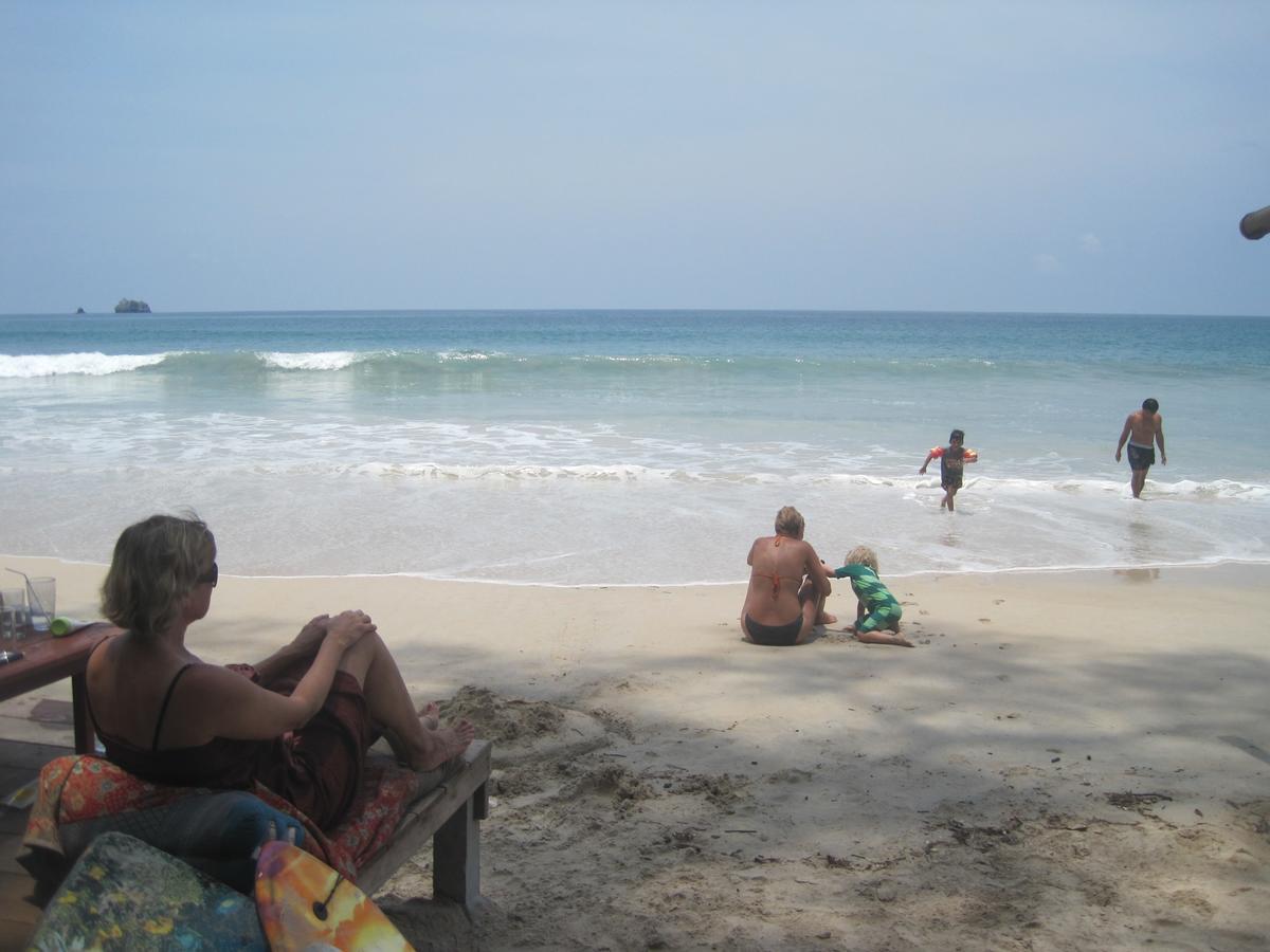 Jj Beach Resort & Jj Seafood Koh Phayam Exterior photo